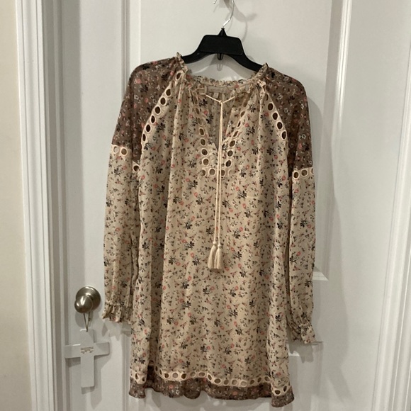 Wonderly Dress - Picture 1 of 8